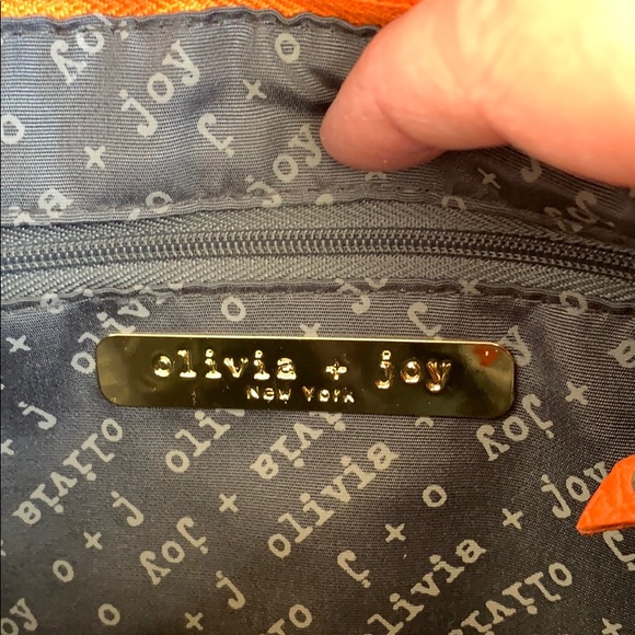 Olivia + Joy Crossbody Bag - Picture 6 of 8